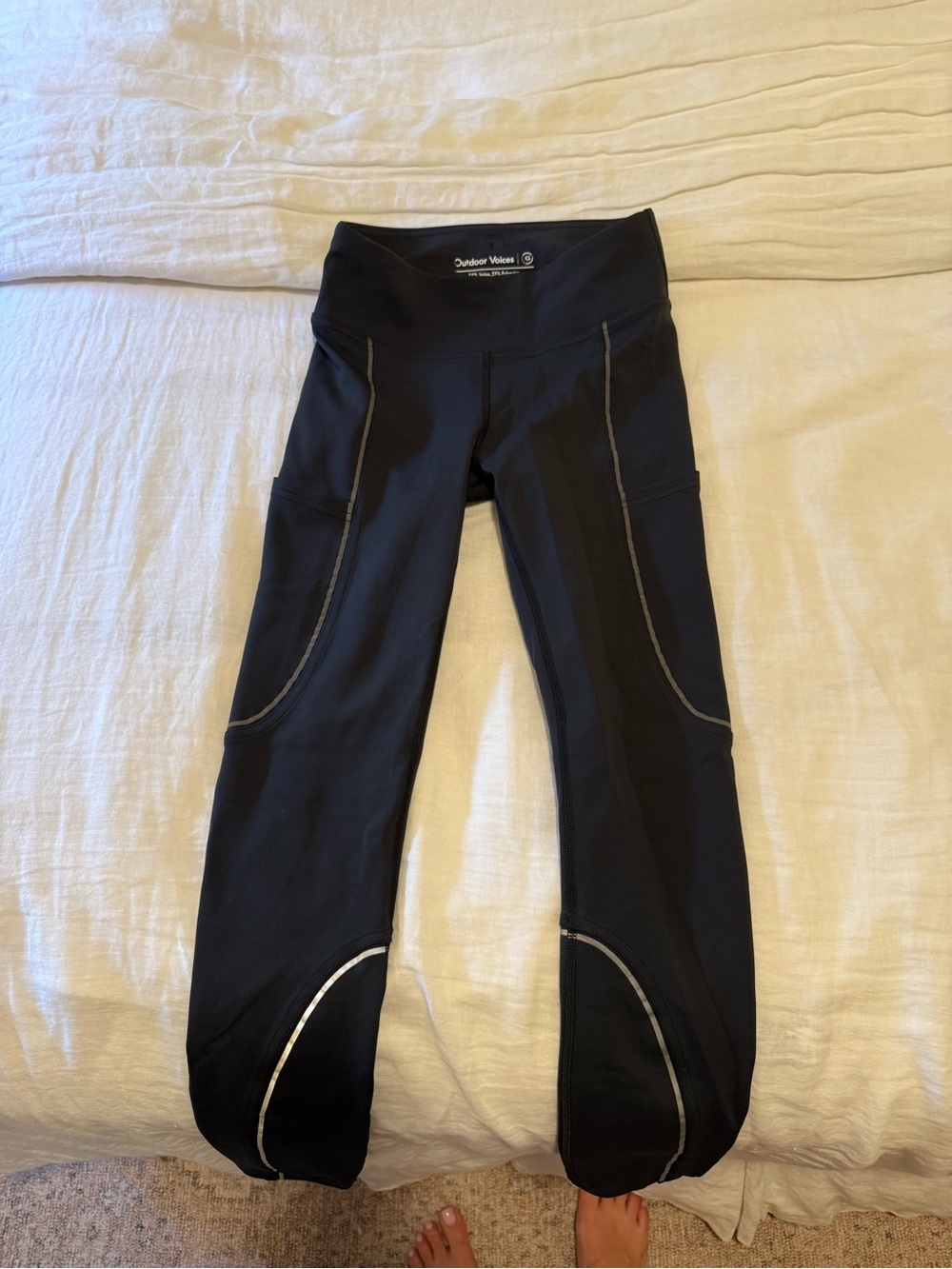 Outdoor Voices Black Reflective Trim Leggings for Winter Runs